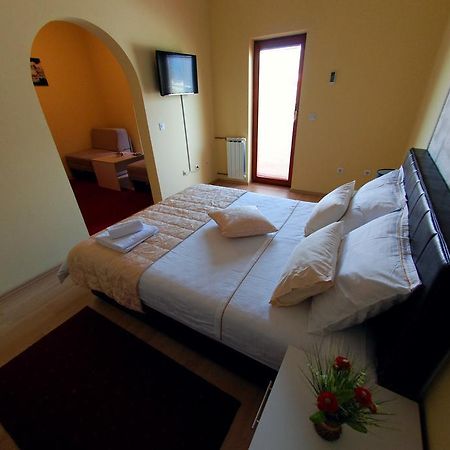 Hotel Arizona Sarajevo Lukavica 외부 사진