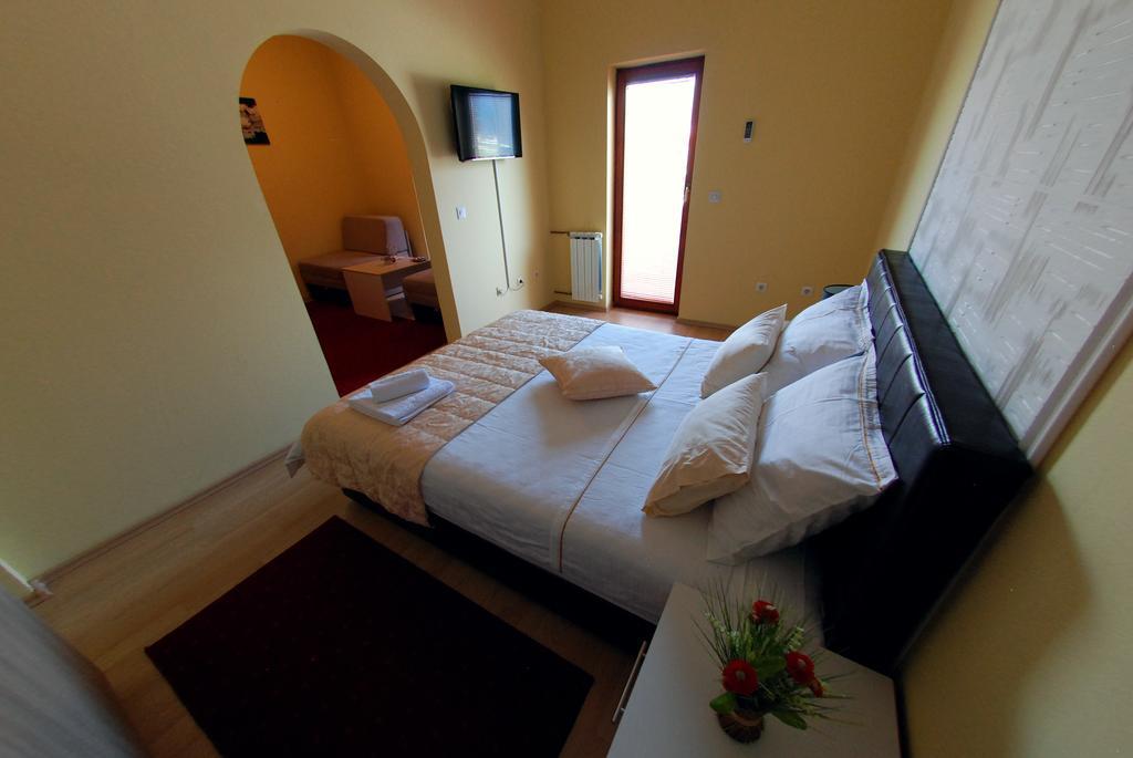 Hotel Arizona Sarajevo Lukavica 외부 사진