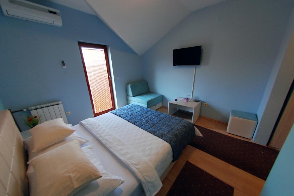 Hotel Arizona Sarajevo Lukavica 외부 사진