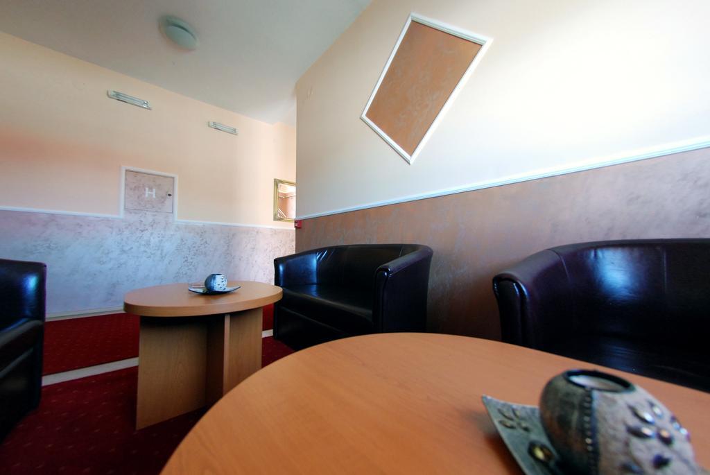 Hotel Arizona Sarajevo Lukavica 외부 사진