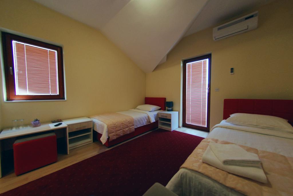 Hotel Arizona Sarajevo Lukavica 외부 사진