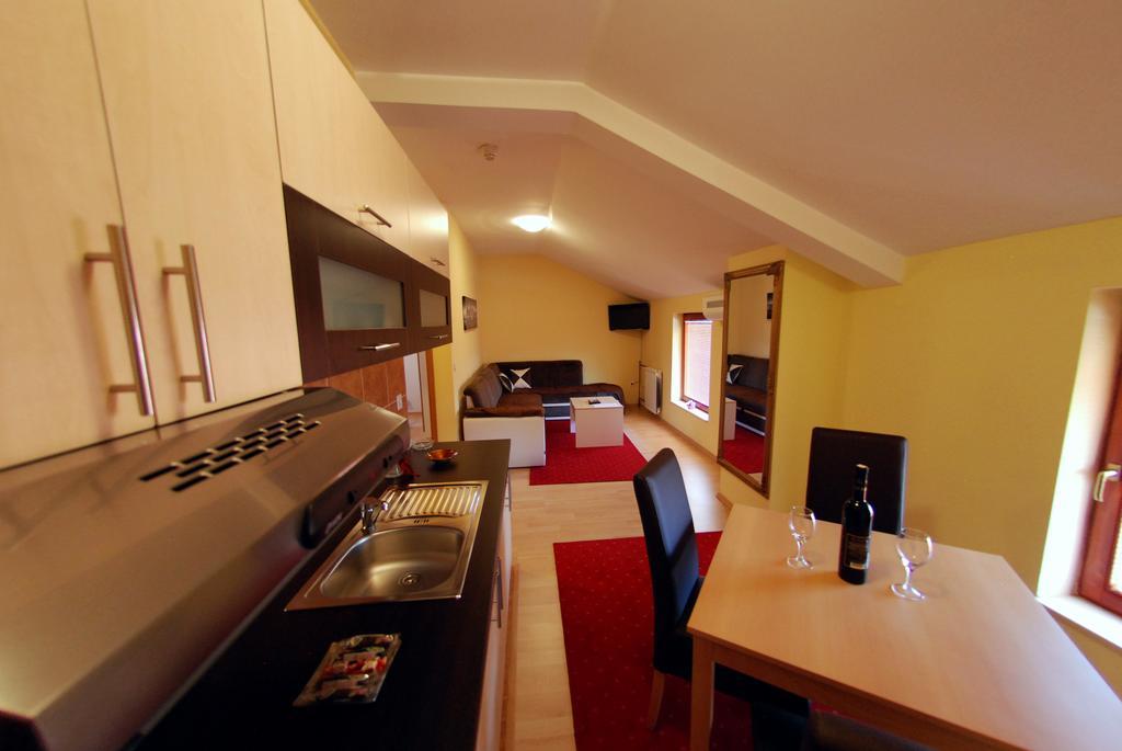 Hotel Arizona Sarajevo Lukavica 외부 사진