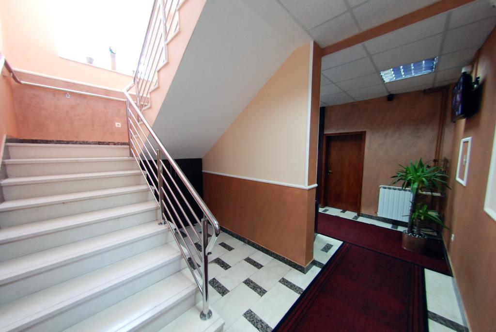 Hotel Arizona Sarajevo Lukavica 외부 사진